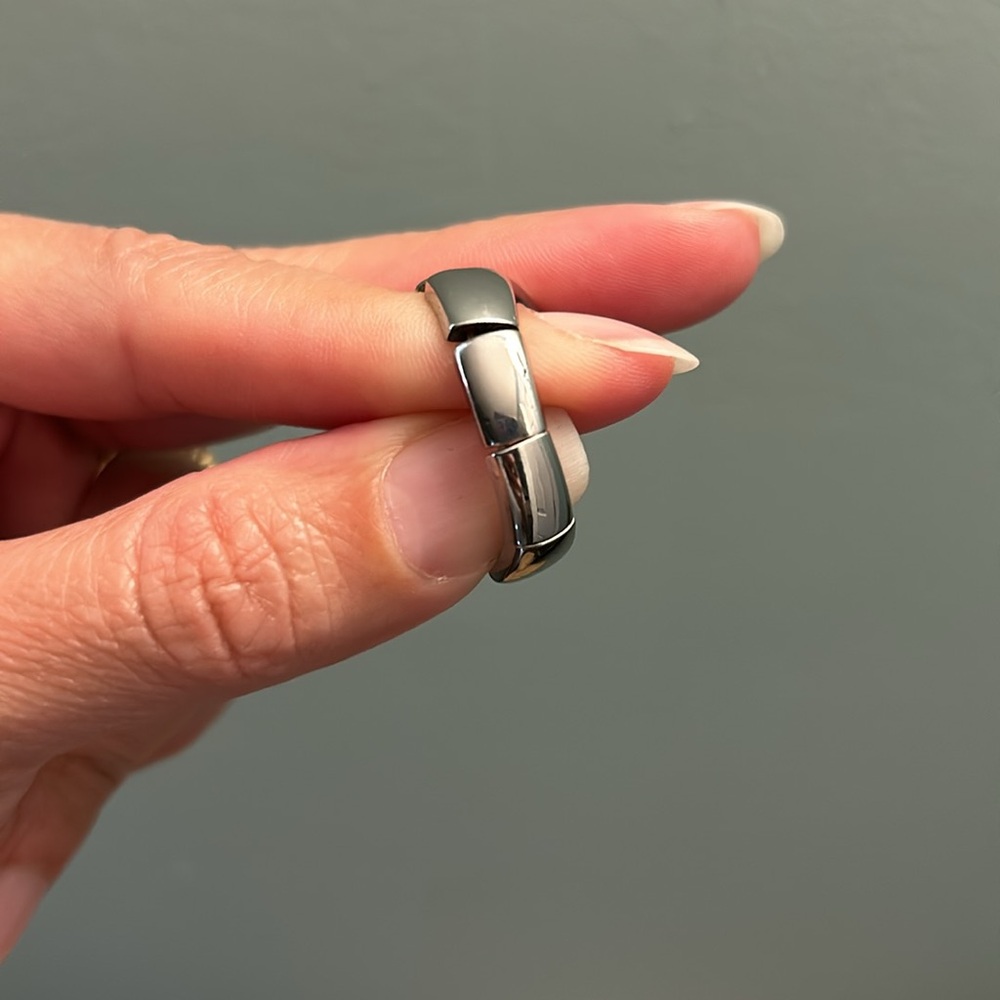 Ring - Picture 2 of 2